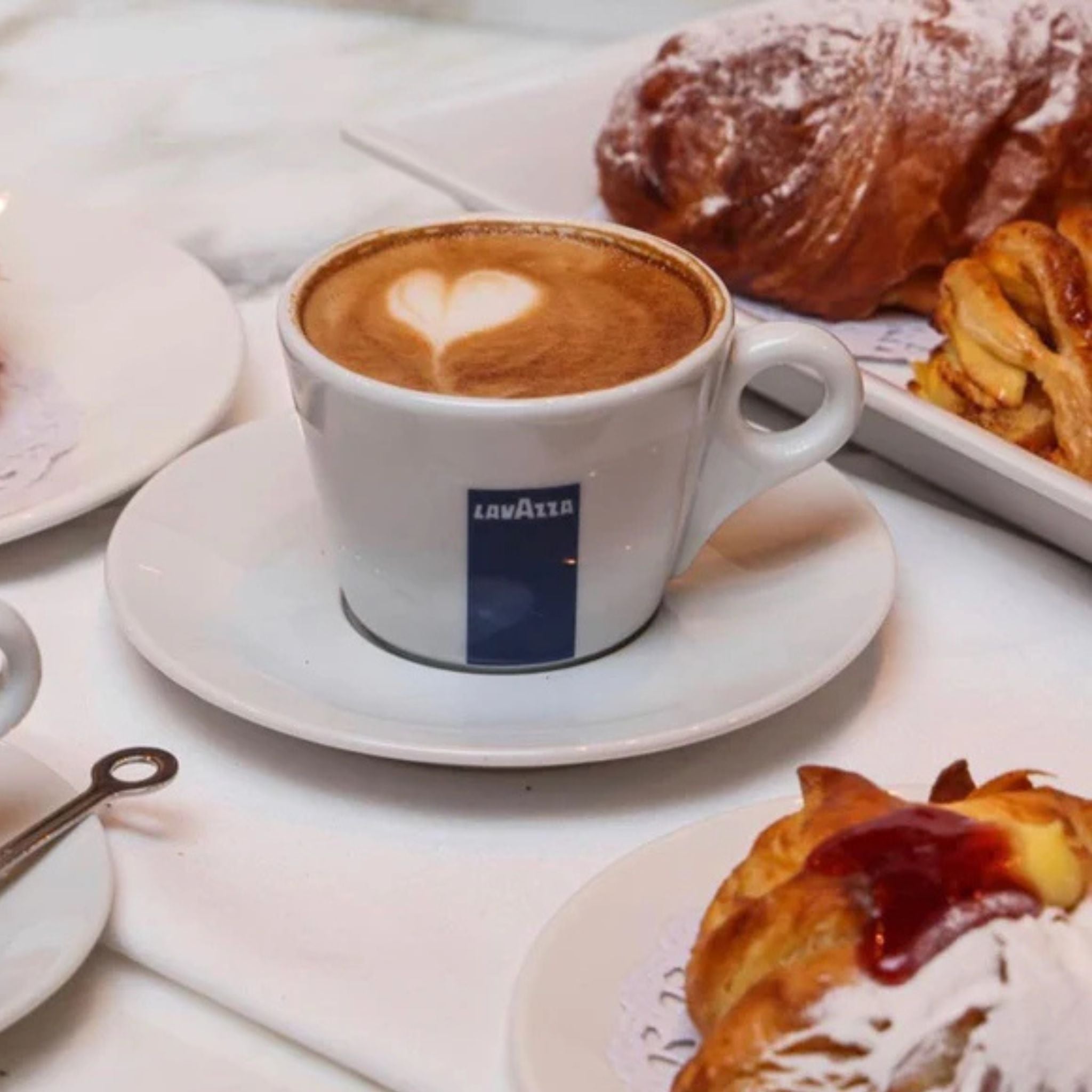 Lavazza Caffe Crema Classico Whole Coffee Beans (1 kg)